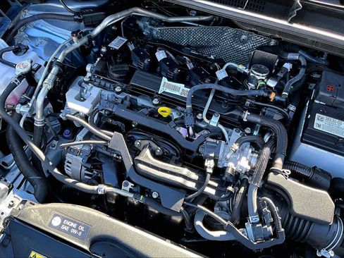 Certified 2024 Toyota Corolla Cross L image 30