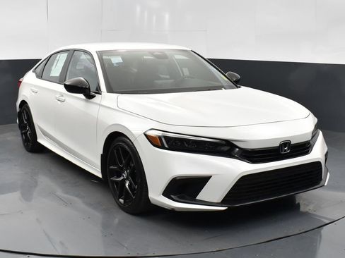 Used 2024 Honda Civic Sport image 1