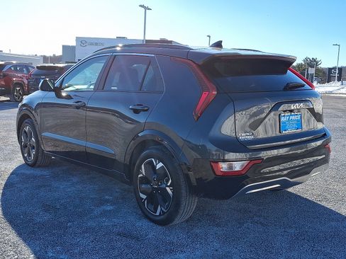 Used 2024 Kia Niro Wind w/ Wind Preserve Package image 4