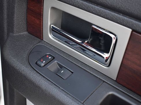 Used 2013 Ford F150 King Ranch w/ King Ranch Luxury Pkg image 61