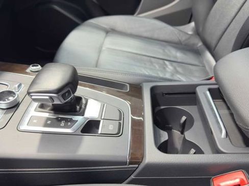 Used 2018 Audi Q5 2.0T Premium AWD/4WD image 24