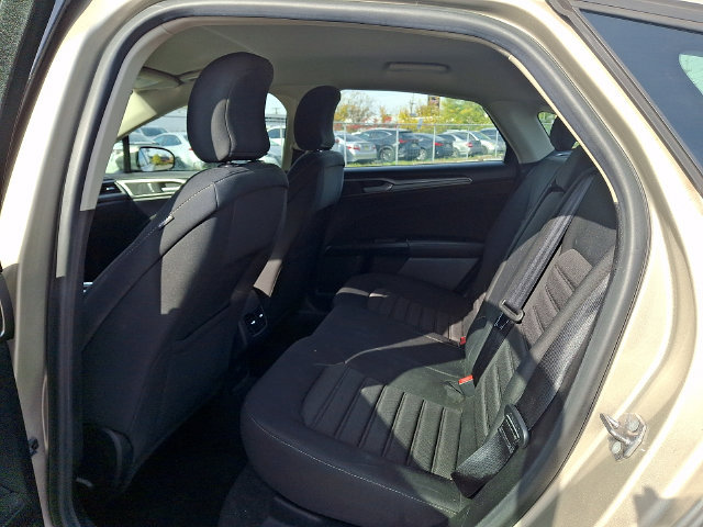 Used 2019 Ford Fusion SE FWD image 8