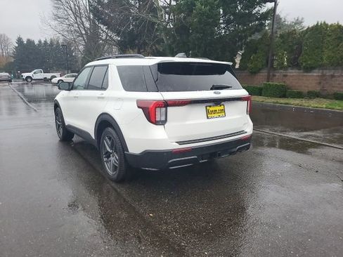 New 2026 Ford Explorer ST-Line w/ ST-Line Street Pack image 3