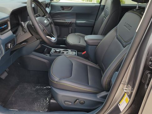 New 2025 Ford Maverick Lobo image 6