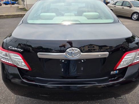 Used 2011 Toyota Camry Hybrid w/ Upgrade Pkg FWD image 7