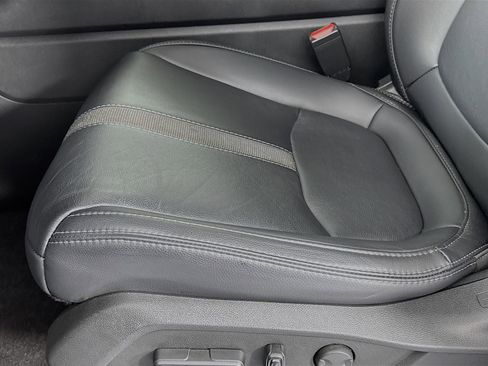 Certified 2025 Honda Pilot EX-L image 18