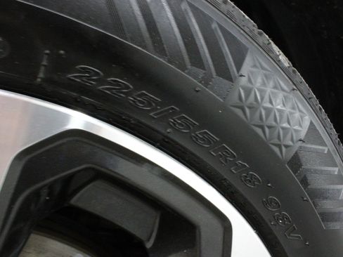 Used 2023 Subaru Forester Limited AWD/4WD image 34