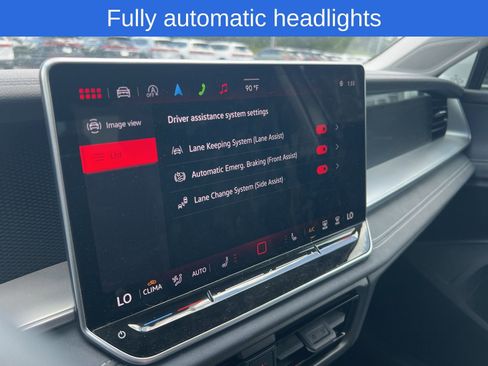 Used 2025 Volkswagen Tiguan SE image 10