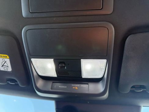 Used 2021 Mitsubishi Outlander SEL image 28