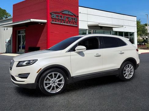 Used 2019 Lincoln MKC Reserve w/ MKC Technology Package FWD image 1