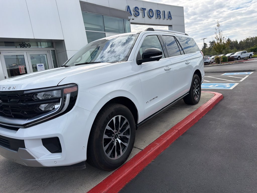 Used 2025 Ford Expedition Max Platinum AWD/4WD image 8