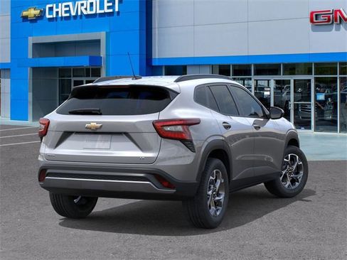 New 2026 Chevrolet Trax LT w/ Driver Confidence Package image 4