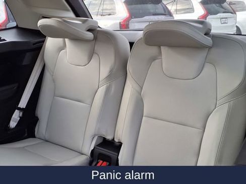New 2025 Volvo XC90 T8 Plus image 23