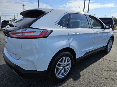 Used 2024 Ford Edge SEL image 7
