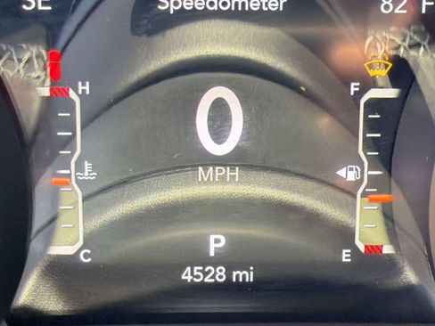 Used 2025 Jeep Wrangler Unlimited Rubicon AWD/4WD image 24