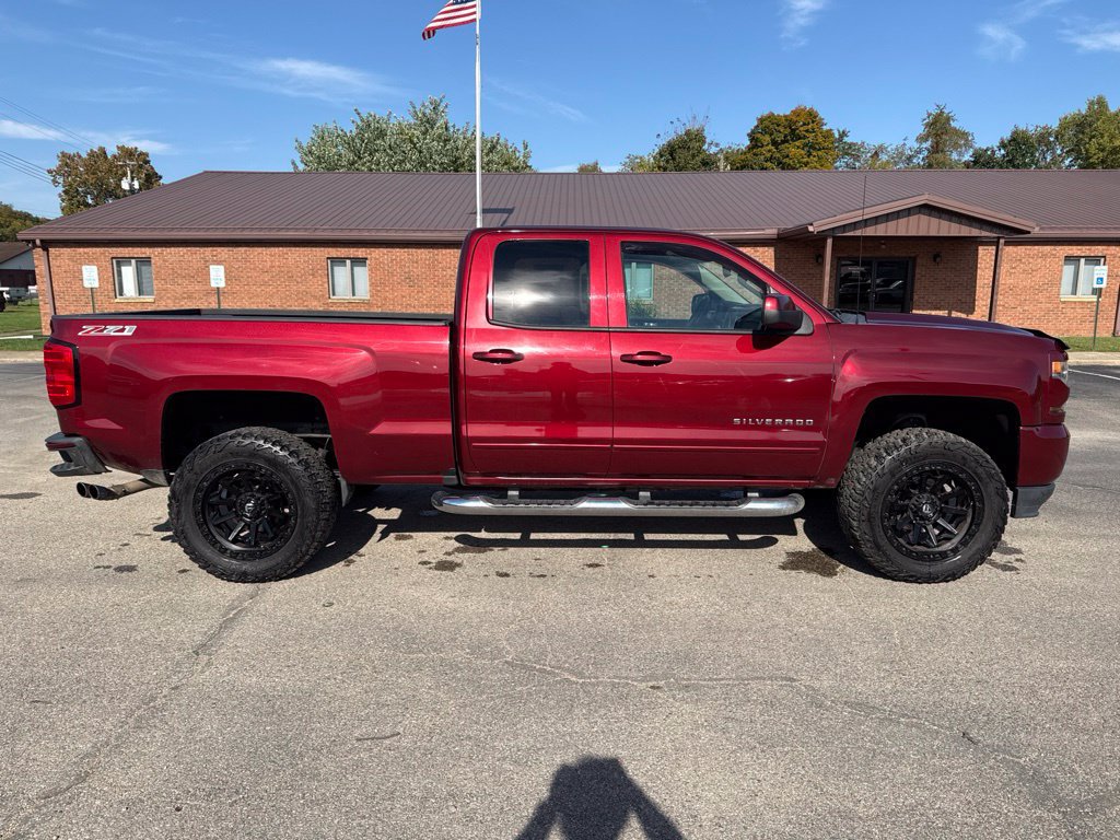Used 2017 Chevrolet Silverado 1500 LT w/ All Star Edition AWD/4WD image 8