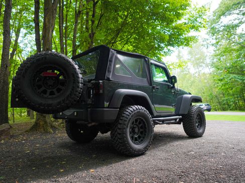 Used 2017 Jeep Wrangler Rubicon AWD/4WD image 22