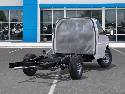 New 2025 Chevrolet Express 3500 w/ Power Convenience Package image 6