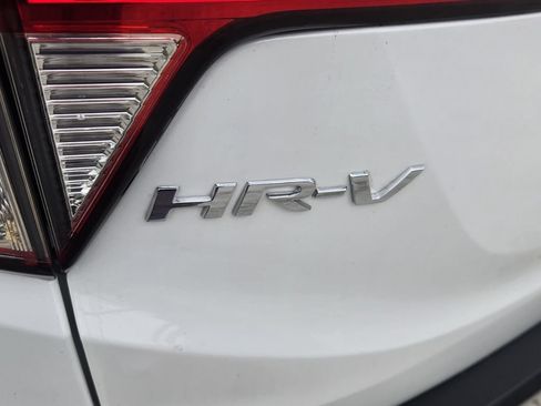 Certified 2021 Honda HR-V EX-L image 14