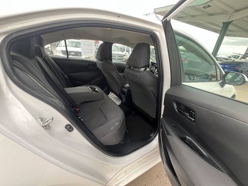 Used 2022 Toyota Corolla LE FWD image 9