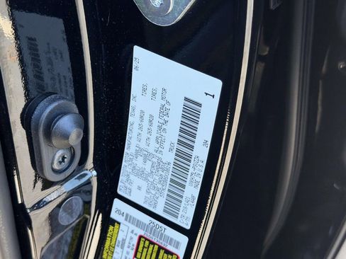 Used 2025 Toyota Tundra Platinum image 26