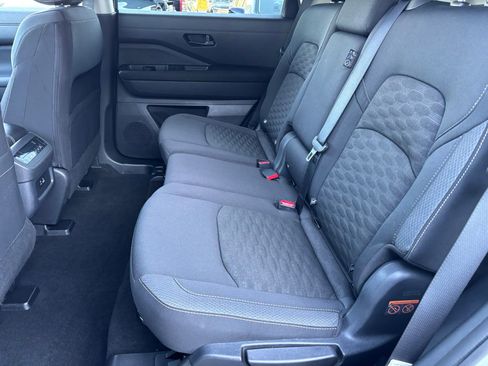 Used 2024 Nissan Pathfinder SV FWD image 16