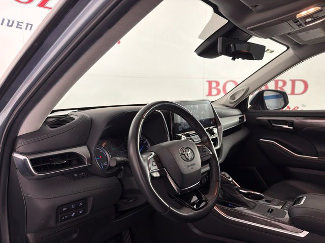 Used 2021 Toyota Highlander Platinum AWD/4WD image 24