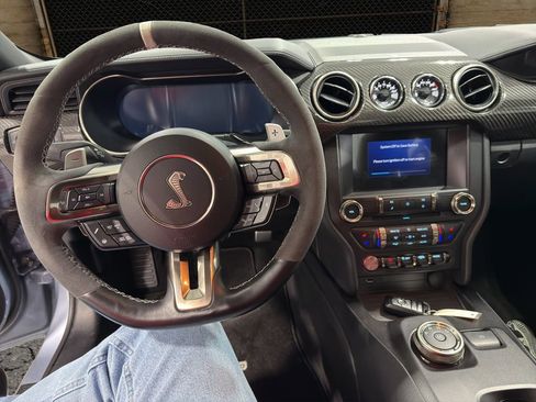 Used 2022 Ford Mustang Shelby GT500 w/ Technology Package image 18