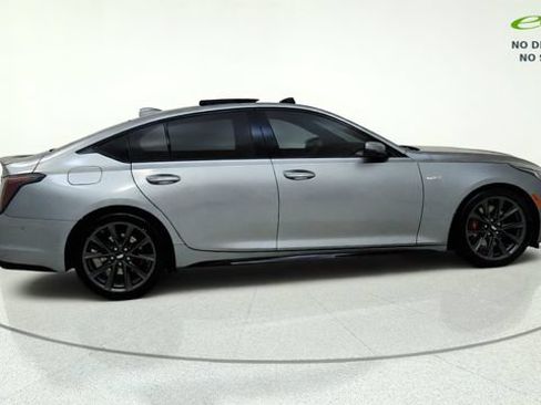 Used 2023 Cadillac CT5 V w/ Premium Package RWD image 7