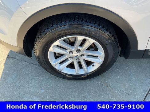 Used 2015 Ford Explorer XLT w/ Equipment Group 202A FWD image 10