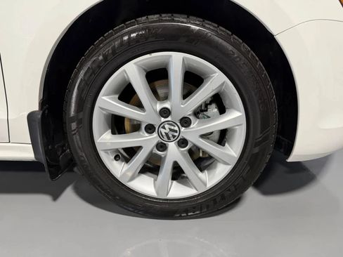 Used 2012 Volkswagen Jetta SE FWD image 9
