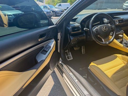 Used 2016 Lexus RC 200t RWD image 11