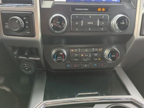 Used 2021 Ford F250 Platinum image 14