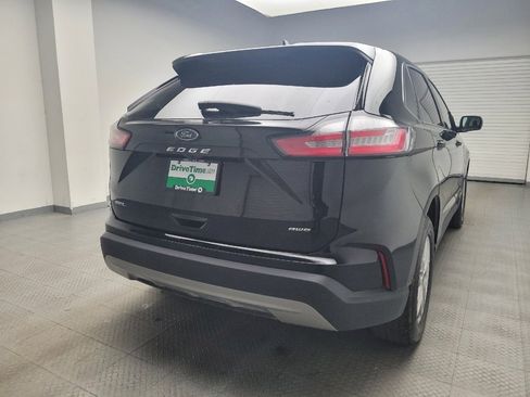 Used 2023 Ford Edge SEL image 7