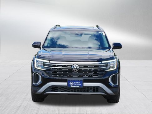 Certified 2025 Volkswagen Atlas Peak Edition SE image 2