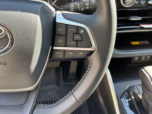 Used 2026 Toyota Highlander XLE AWD/4WD image 20