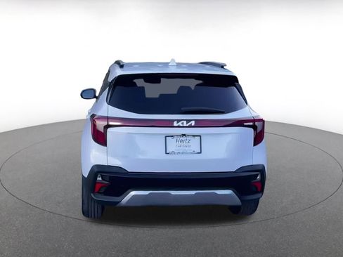 Used 2025 Kia Seltos S image 12