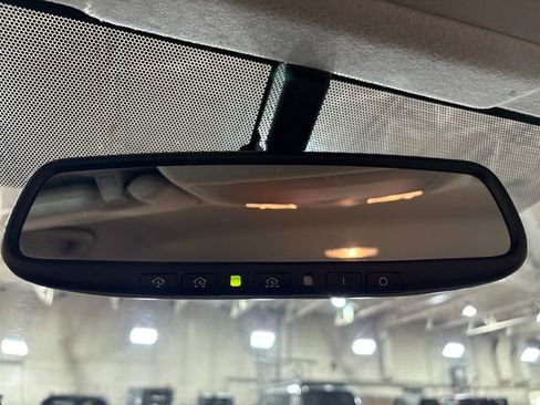 Used 2015 Toyota Prius V Four image 17