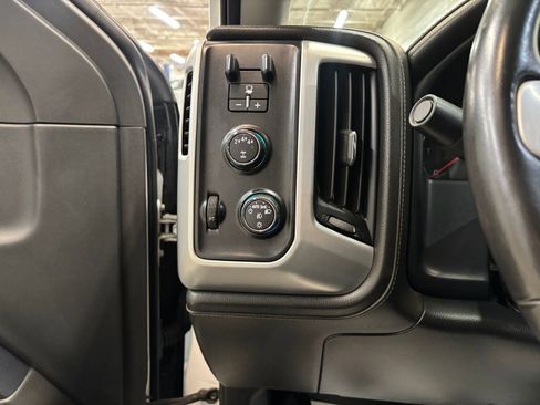 Used 2017 GMC Sierra 3500 SLE w/ SLE Fleet Preferred Package image 18