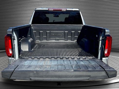 Used 2024 GMC Sierra 1500 SLT image 7