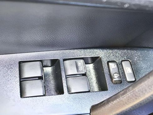 Used 2014 Toyota Corolla S image 8