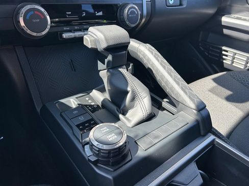 Certified 2025 Toyota 4Runner SR5 AWD/4WD image 21