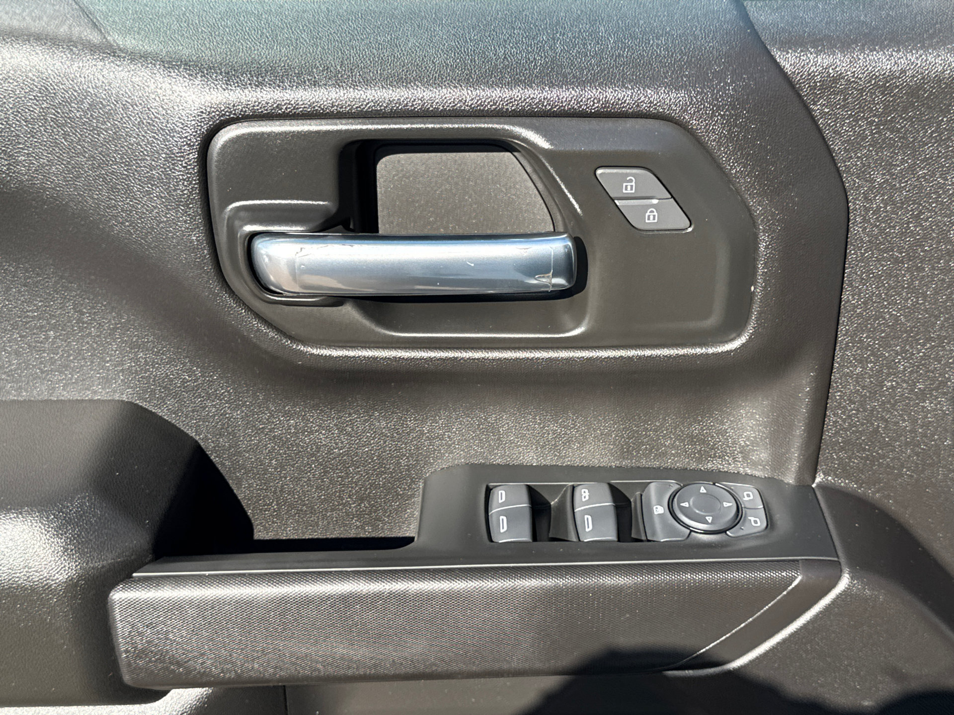 Used 2025 Chevrolet Silverado 1500 Custom RWD image 20