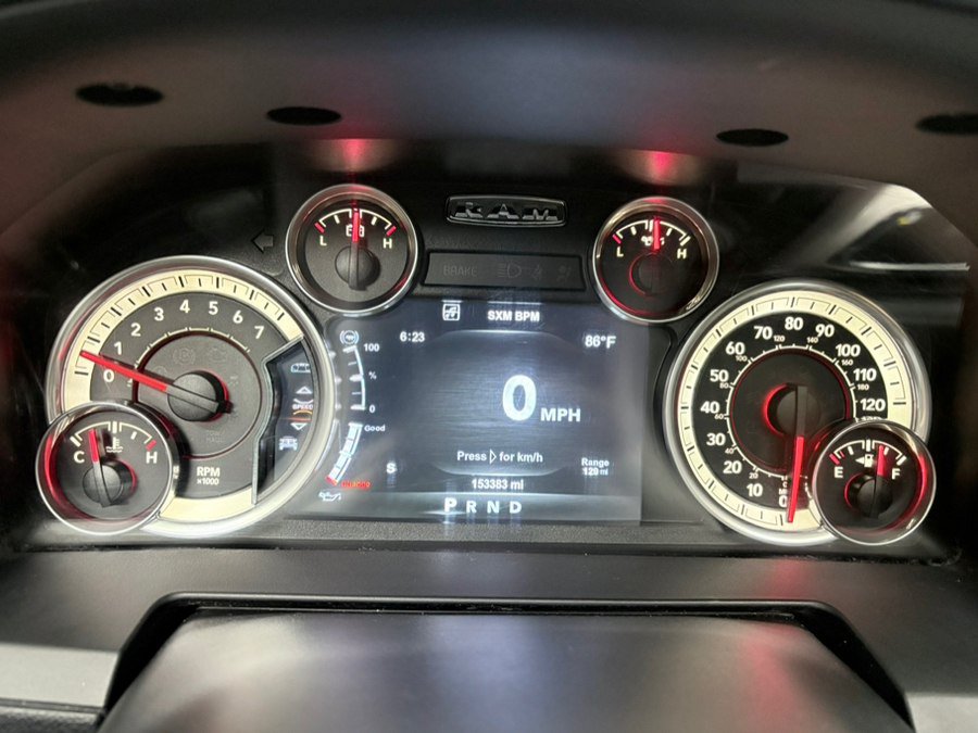 Used 2015 RAM 1500 Laramie w/ Convenience Group AWD/4WD image 40