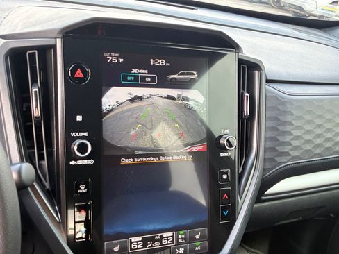 Used 2025 Subaru Forester Premium w/ Convenience Package #1 image 9