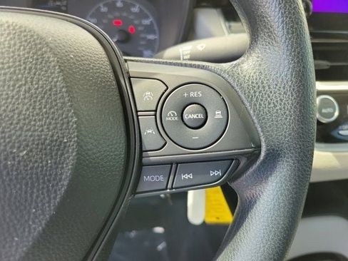 Used 2024 Toyota Corolla LE image 18