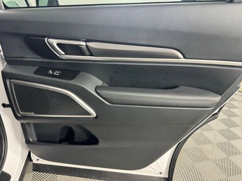 Used 2025 Kia Telluride S image 28