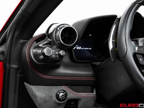 Used 2022 Ferrari F8 Tributo image 29