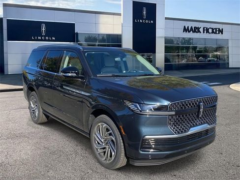 New 2025 Lincoln Navigator Reserve image 1