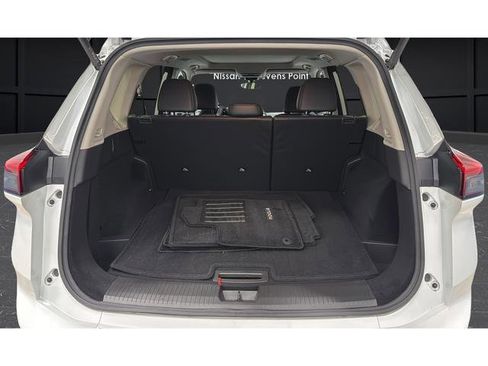 Used 2024 Nissan Rogue SV w/ SV Premium Package AWD/4WD image 25